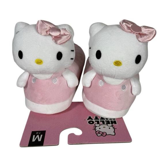 NWT Hello Kitty Women's Bootie Slippers Pink Size Medium 7 - 8 - Picture 1 of 3